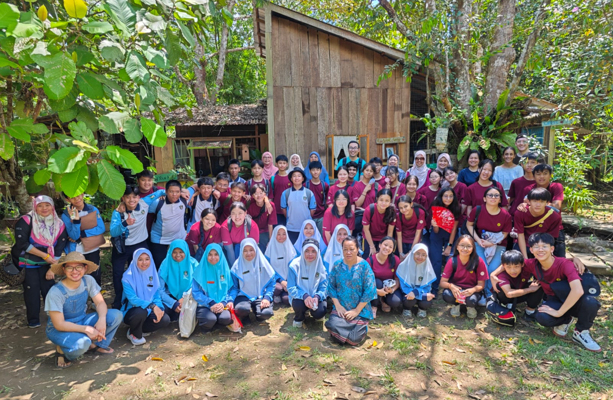 Brunei Twinning 08